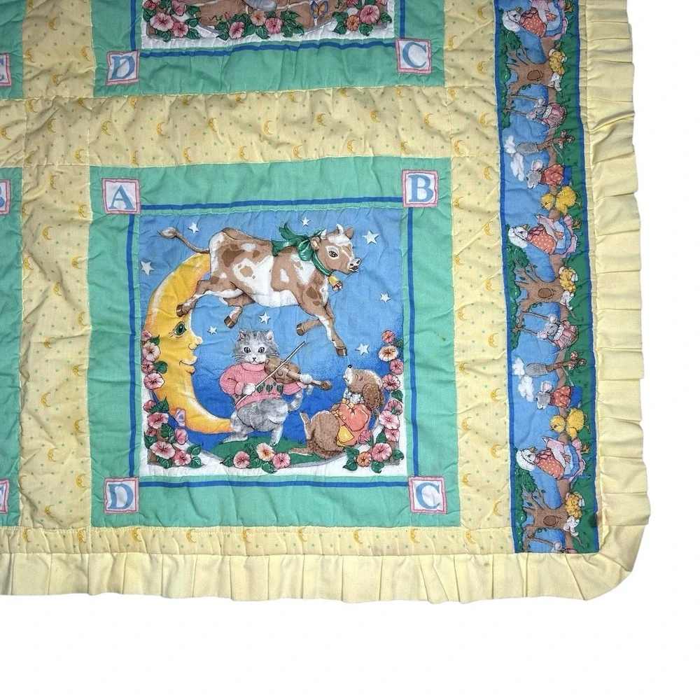 Vintage Mother Goose Rymes Nursery Baby Quilt Crib Blanket Throw 43‎ x 34 Humpty